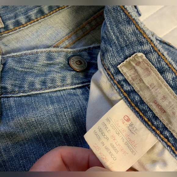 BKE Star 18 Distressed Stretch Flare Jeans - Picture 9 of 10